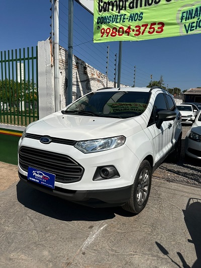 A Ford EcoSport 1.6 Automático 2015/2016 é a SUV ideal para quem busca conforto, praticidade e versatilidade. Equipada com motor 1.6 Flex e câmbio automático, oferece uma condução suave e confortável, tanto na cidade quanto na estrada.
